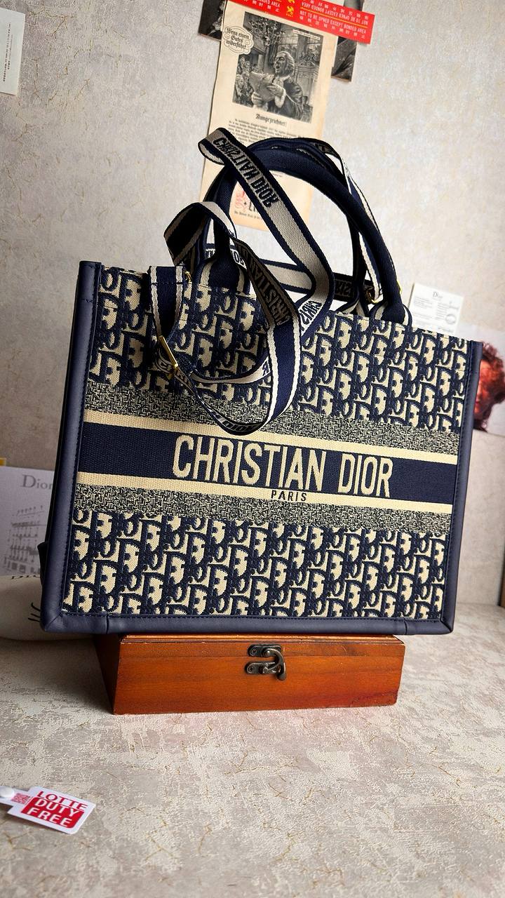 Dior