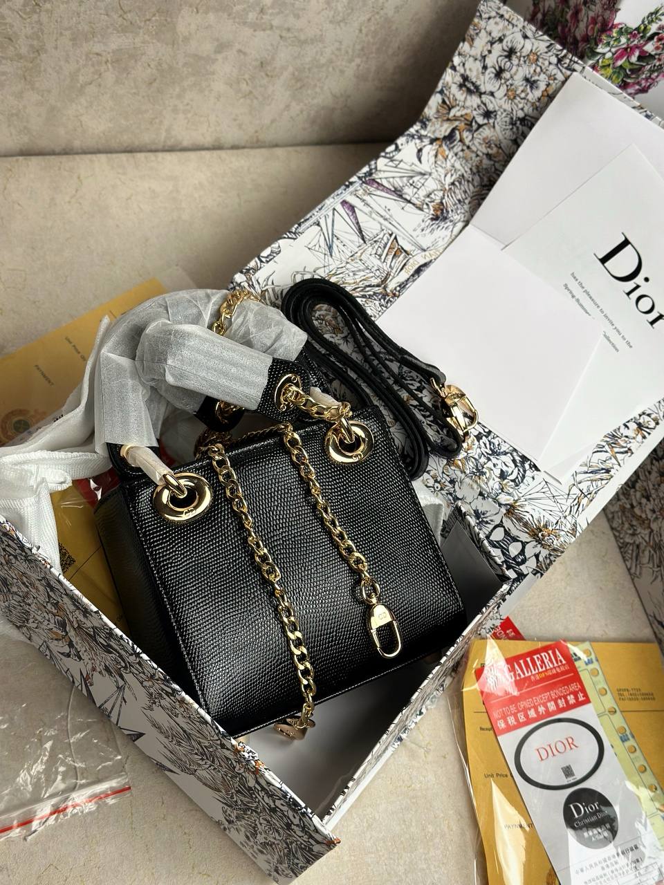 Dior