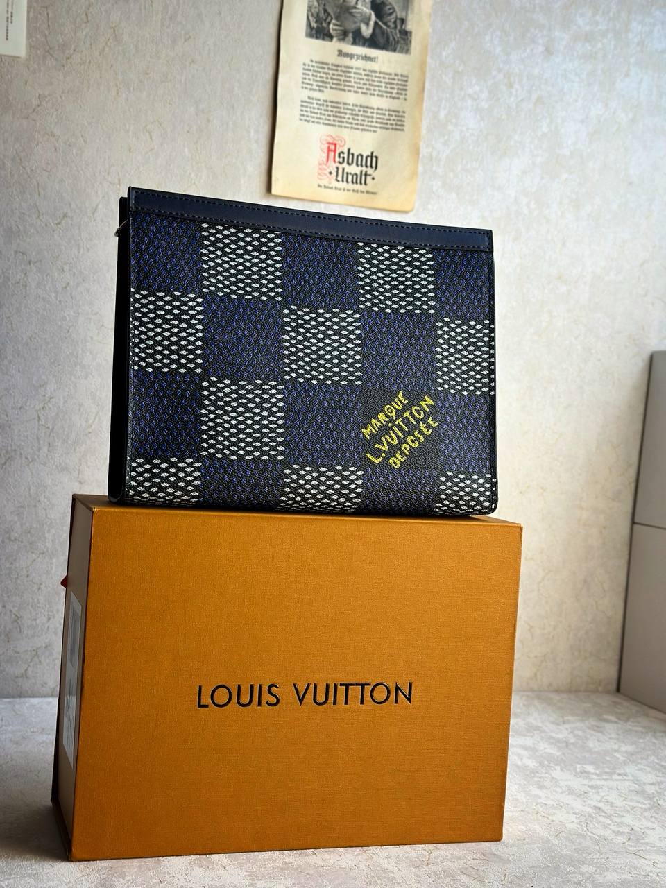 Louis Vuitton | Pouch